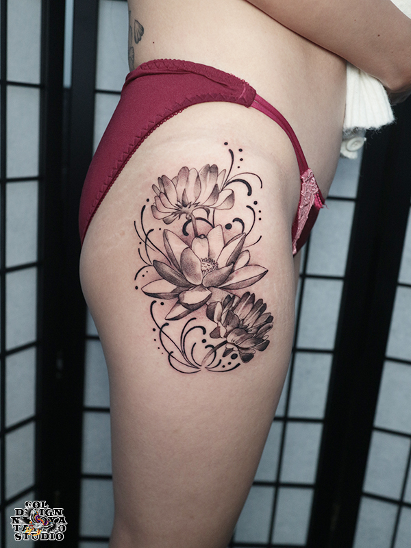 名古屋　タトゥー　女性